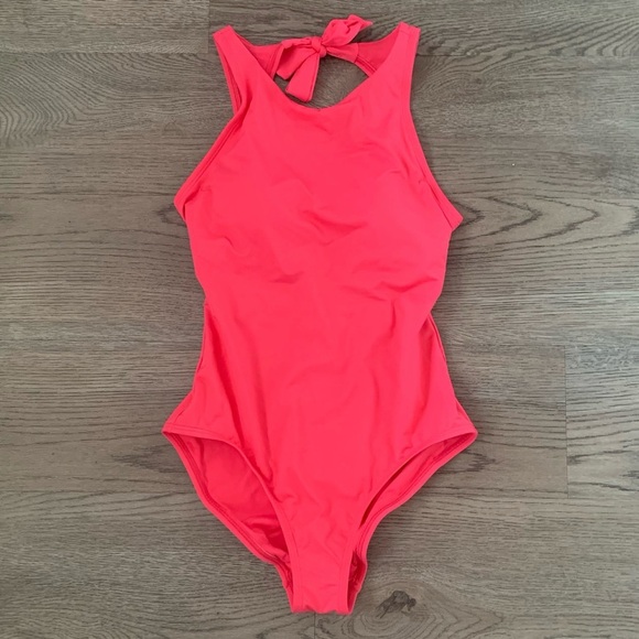 Tommy Bahama Pearl High Neck One Piece Swimsuit - Size 6 - Coral Coast - NWT - Picture 2 of 8